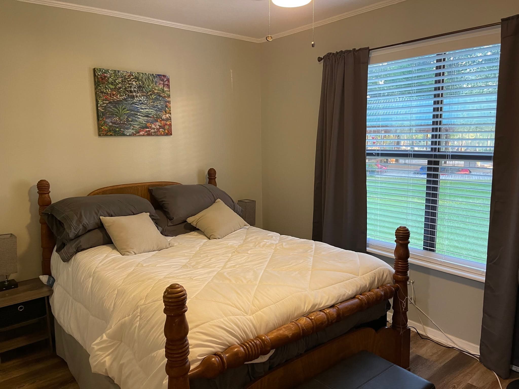 Guest bedroom